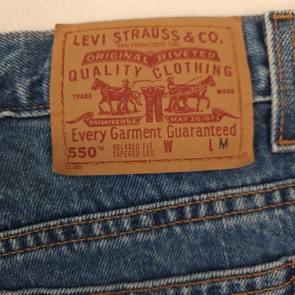 VTG Levi’s 550 Juniors 15 Relaxed Fit Tapered Leg Jeans Medium Wash High Rise - Picture 10 of 10